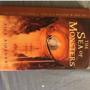Percy Jackson & the sea of monster by Rick Riordan